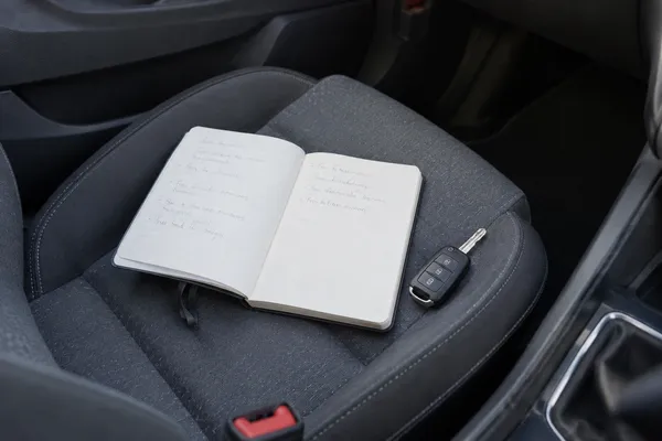 Carnet destiné aux symptômes intermittents de la voiture