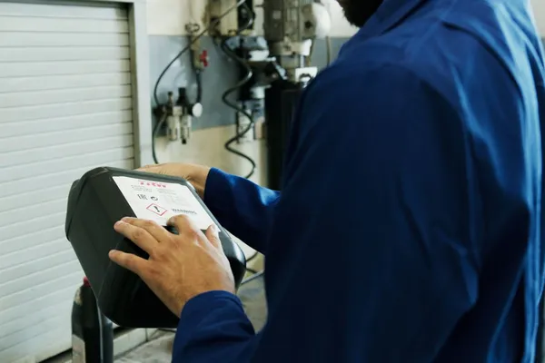 Un appareil de diagnostic utilisé dans un atelier
