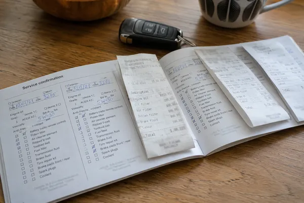 Carnet d’entretien et justificatifs